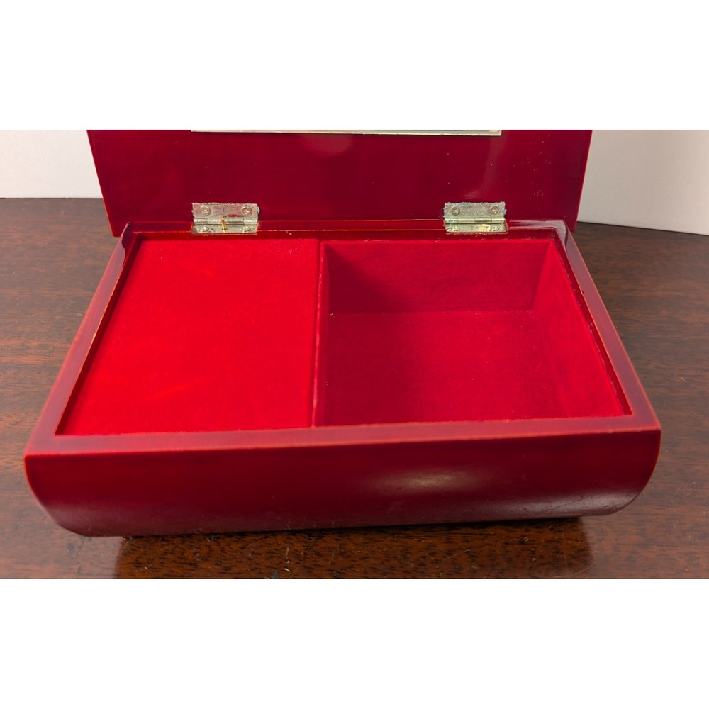 Vintage Westland Co Japan Red Lacquer Musical Jewelry Box Floral Cart Evergreen - Picture 3 of 11